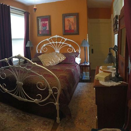 Manheim Manor Bed & Breakfast Exterior photo